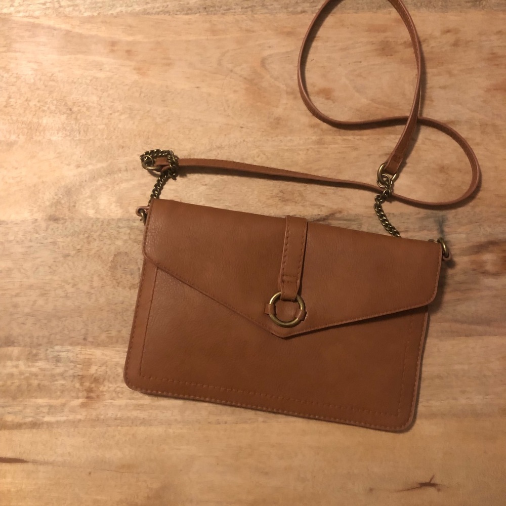 Universal Thread crossbody clutch